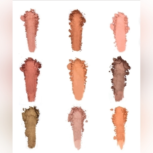 Give them Lala Beauty Palette - Picture 3 of 7